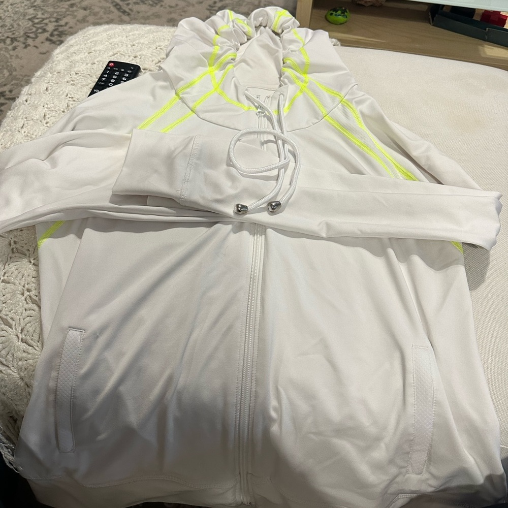 Vineyard vines hoodie